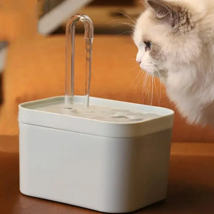 Automatic Pet Water Fountain – 1.5L Quiet Dispenser for Cats & Small Dogs